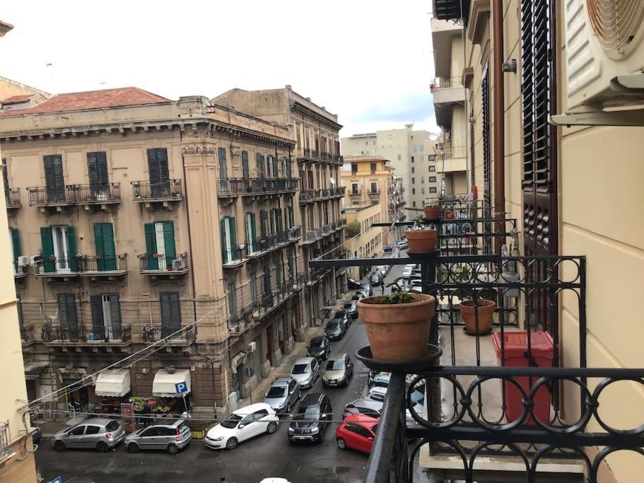 Appartamento Alessandro Al Porto Palermo Exterior photo